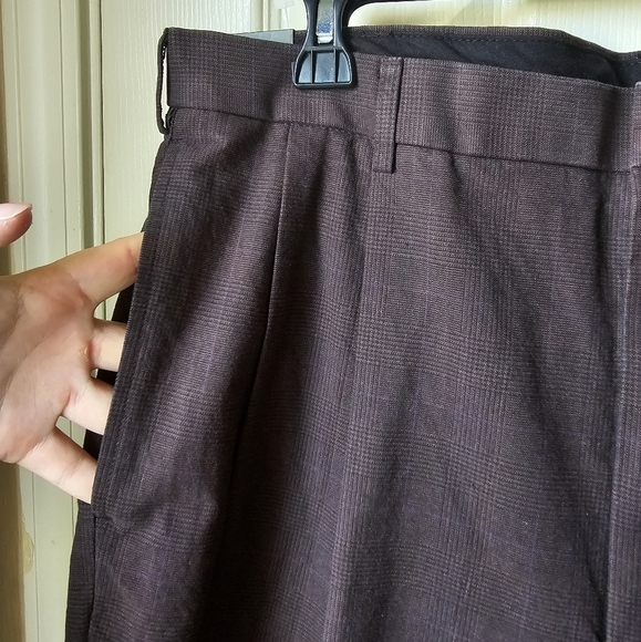 NWT 36x29 Jos. A. Bank Plaid Brown Trouser Pant 100% Cotton Travelers Collection - Picture 3 of 10